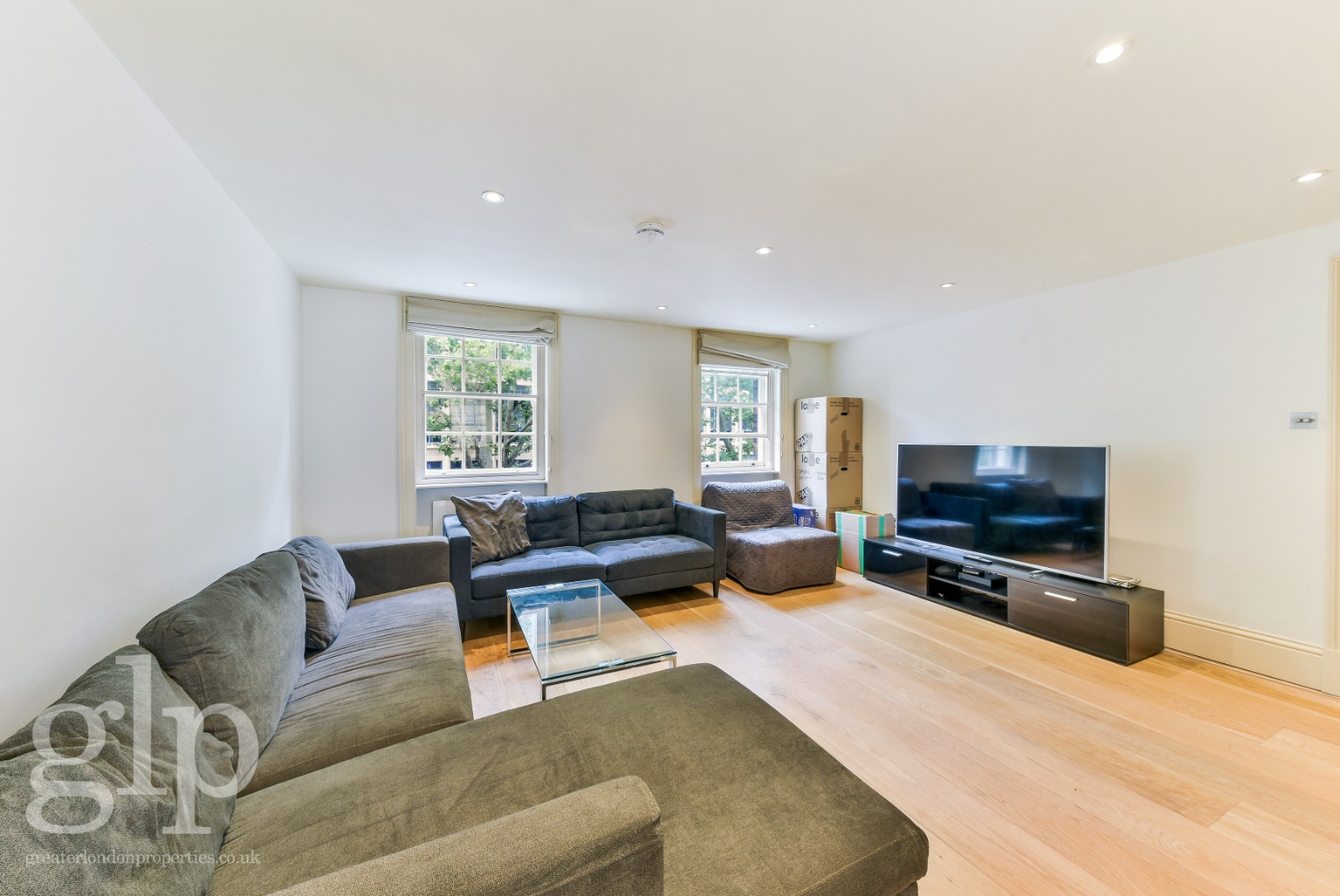2 Bedroom Apartment, Store Street, Bloomsbury, WC1E