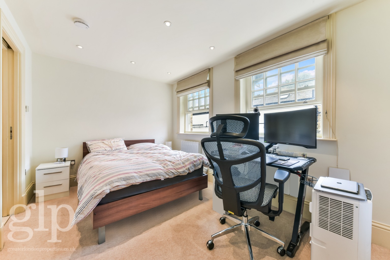 2 Bedroom Apartment, Store Street, Bloomsbury, WC1E