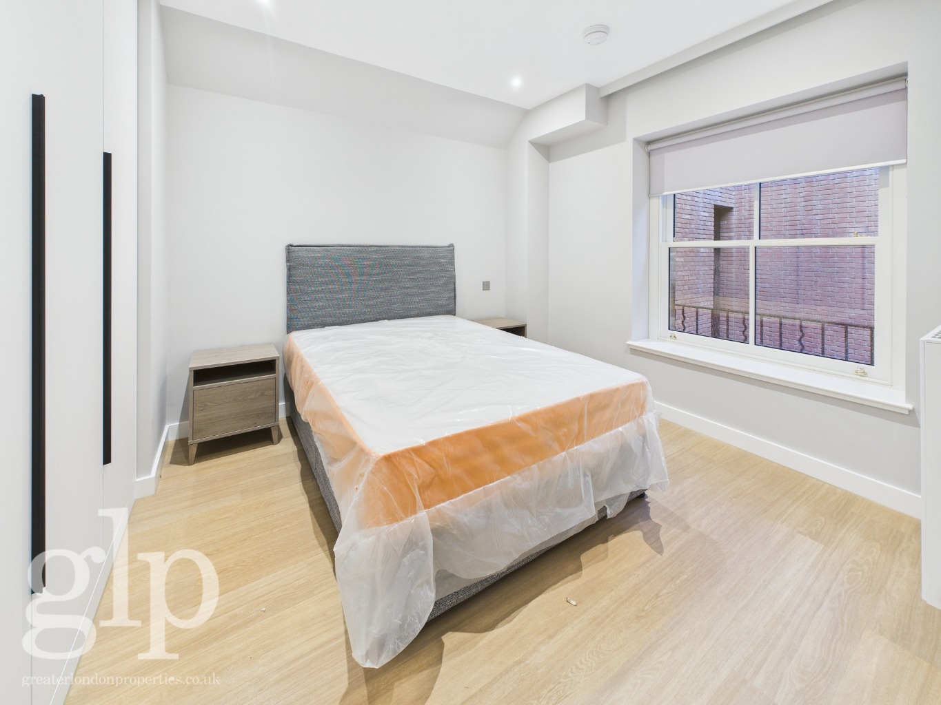 1 Bedroom Semi-Detached, Denman Street W1D