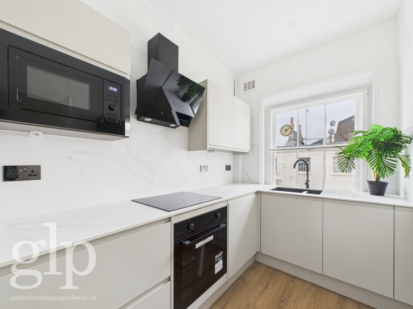 1 Bedroom Apartment, Bathurst Street, Hyde Park, W2