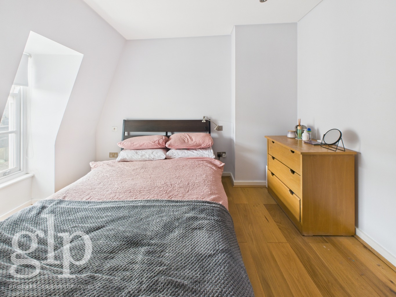 2 Bedroom Flat, Coram Mansions, 64-68 Millman Street, London,  WC1N