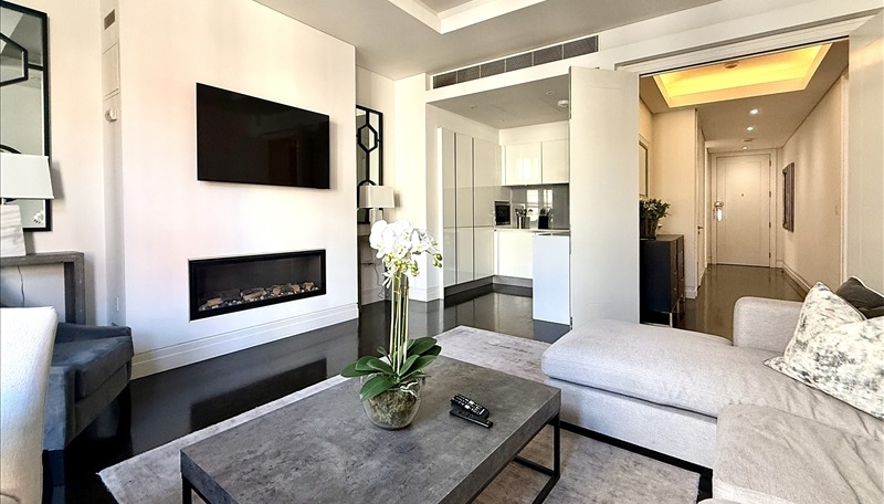 1 Bedroom Apartment, Green Street, London, Greater London, W1K