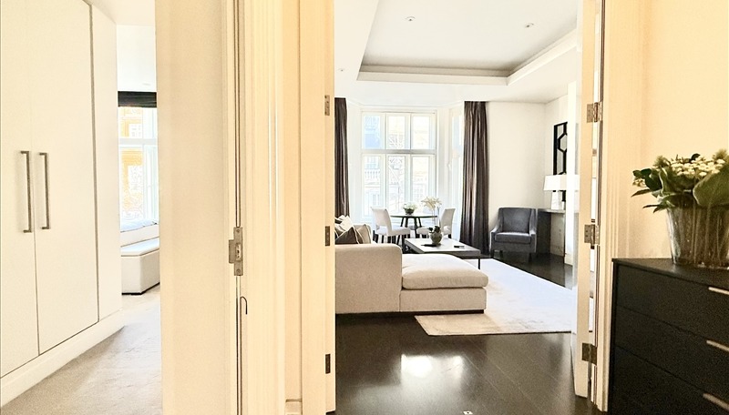 1 Bedroom Apartment, Green Street, London, Greater London, W1K