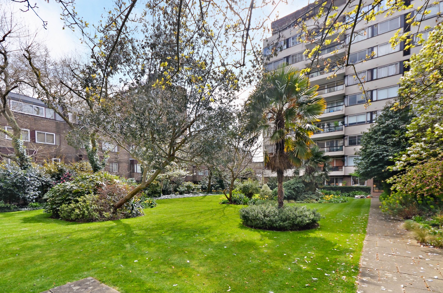 2 Bedroom Apartment, Quadrangle Tower, Cambridge Square, London, Greater London, W2