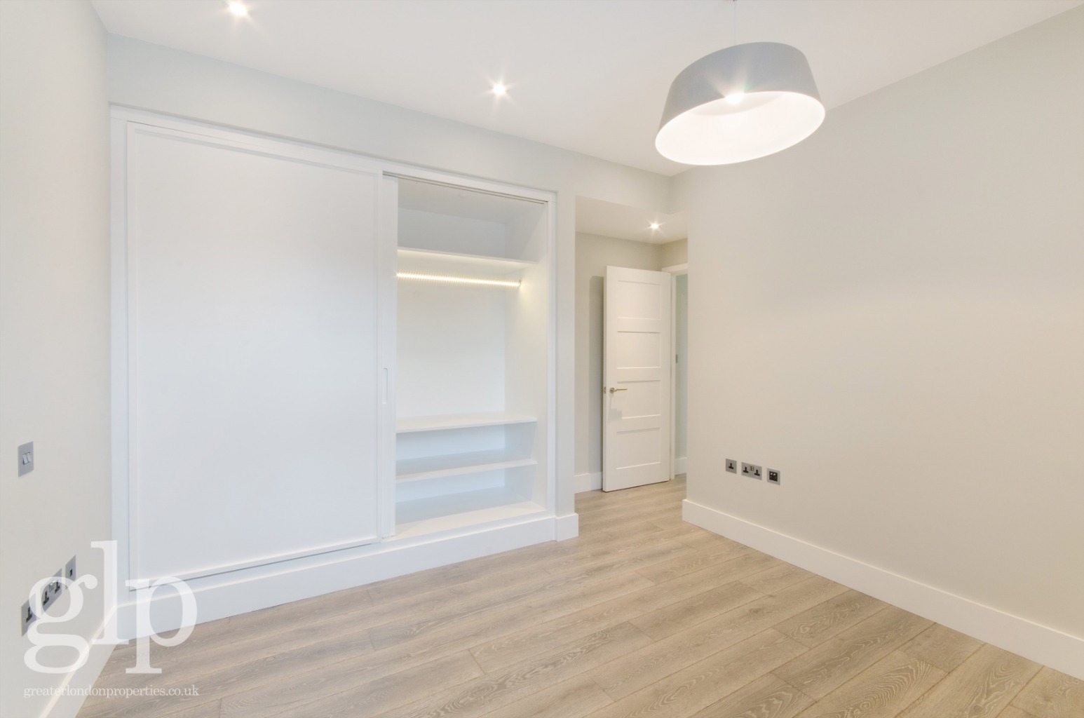 1 Bedroom Flat, Rupert Court, London, Greater London, W1D