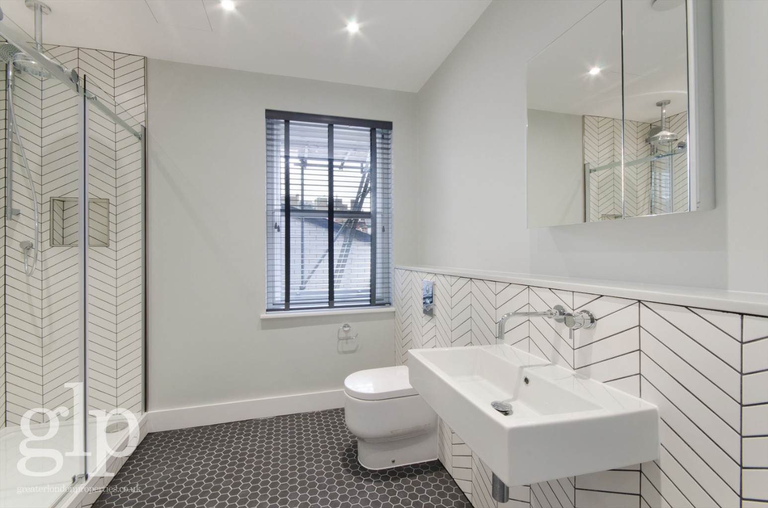 1 Bedroom Flat, Rupert Court, London, Greater London, W1D