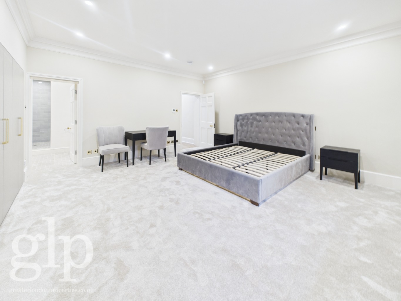 2 Bedroom Apartment, Park Street, London, Mayfair W1K