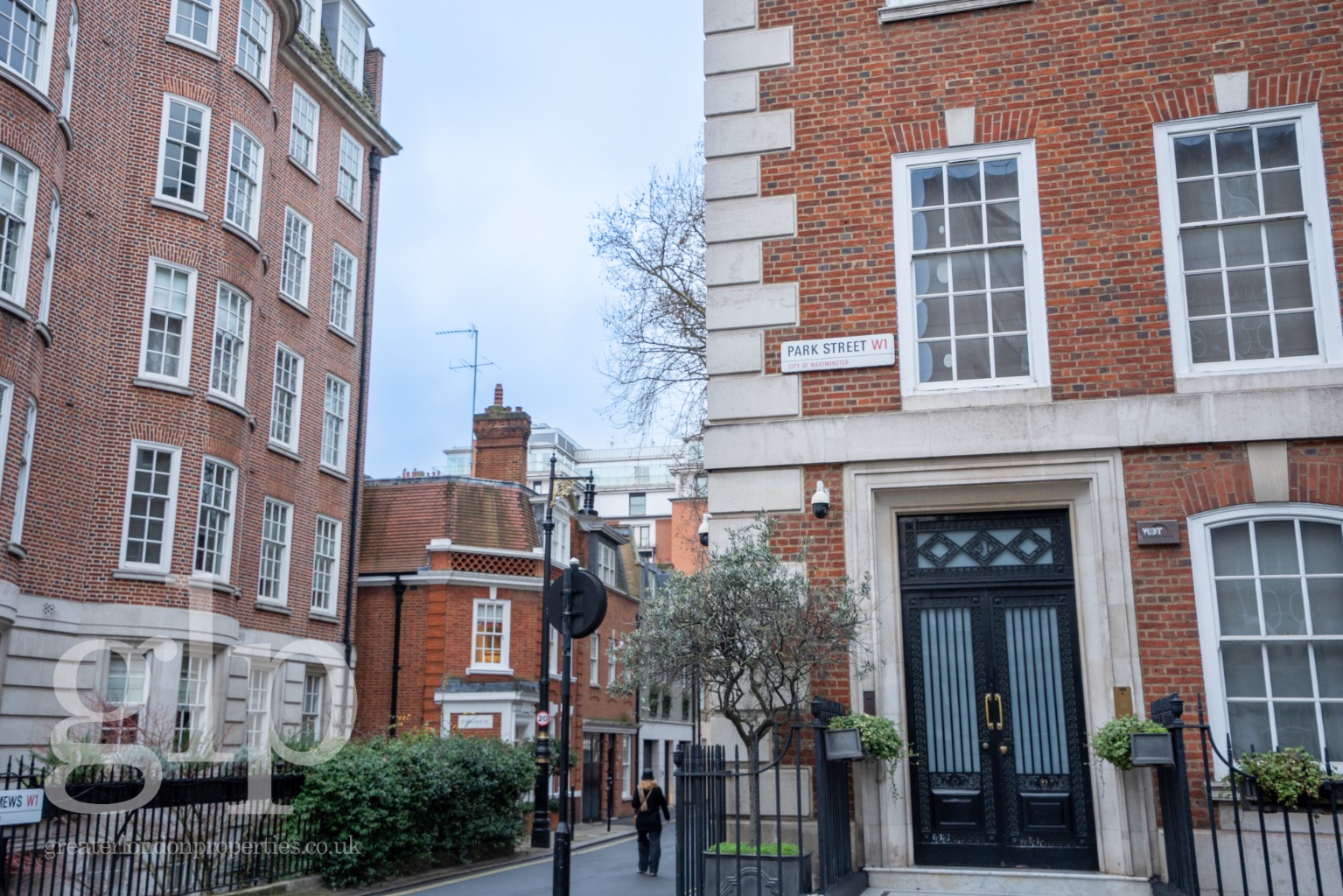 2 Bedroom Apartment, Park Street, London, Mayfair W1K