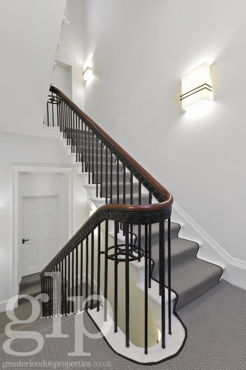1 Bedroom Flat, Montague Street, Bloomsbury, WC1B