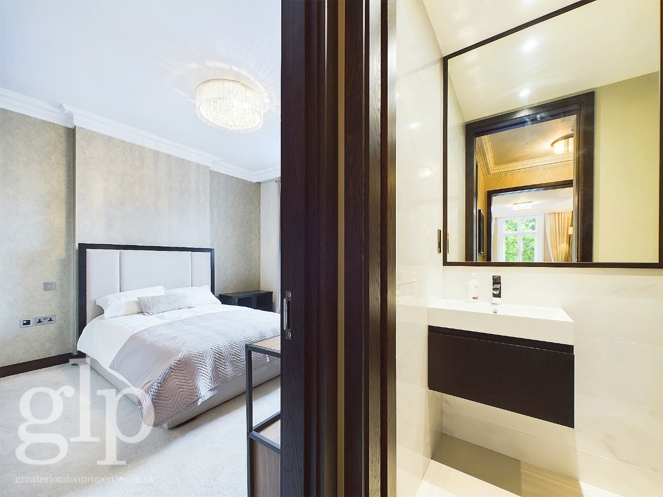 2 Bedroom Apartment, Sussex Gardens, London, Greater London, W2 2RL