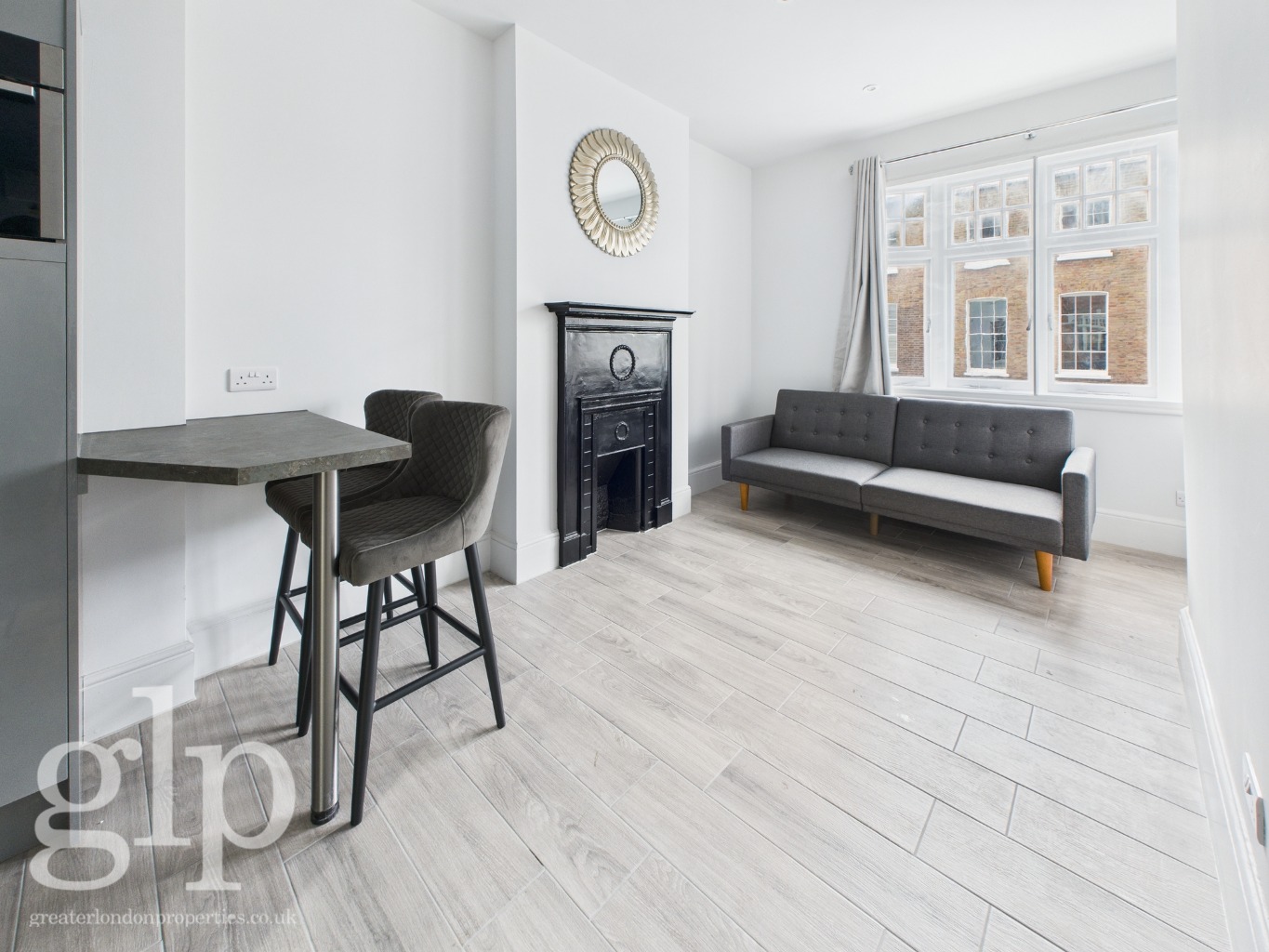 1 Bedroom Apartment, Kings Road, Chelsea, SW3
