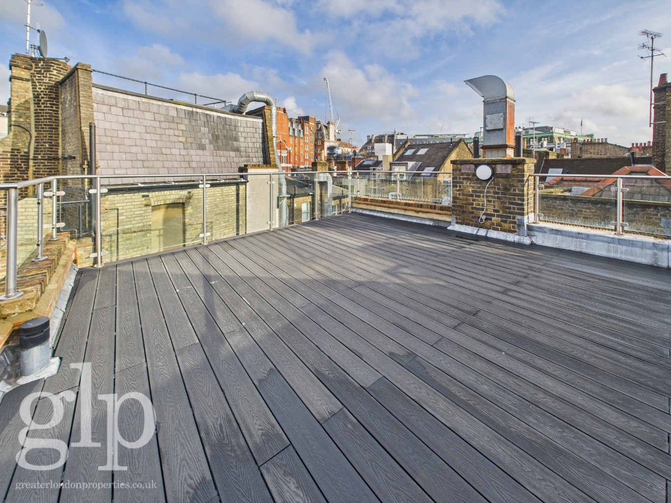 2 Bedroom Apartment, Wellington Street, Covent Garden, WC2E