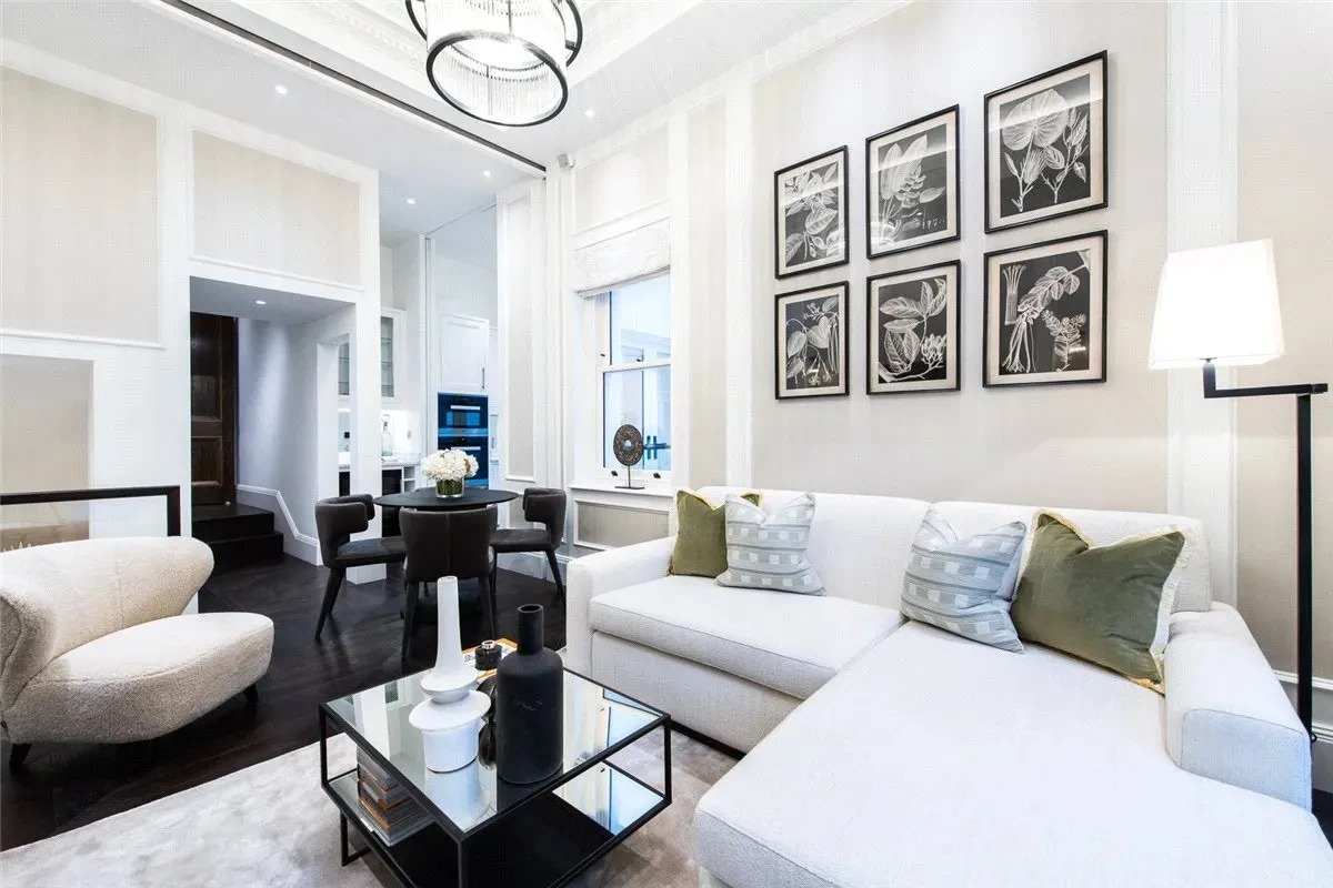 2 Bedroom Apartment, Prince of Wales Terrace, Kensington, W8