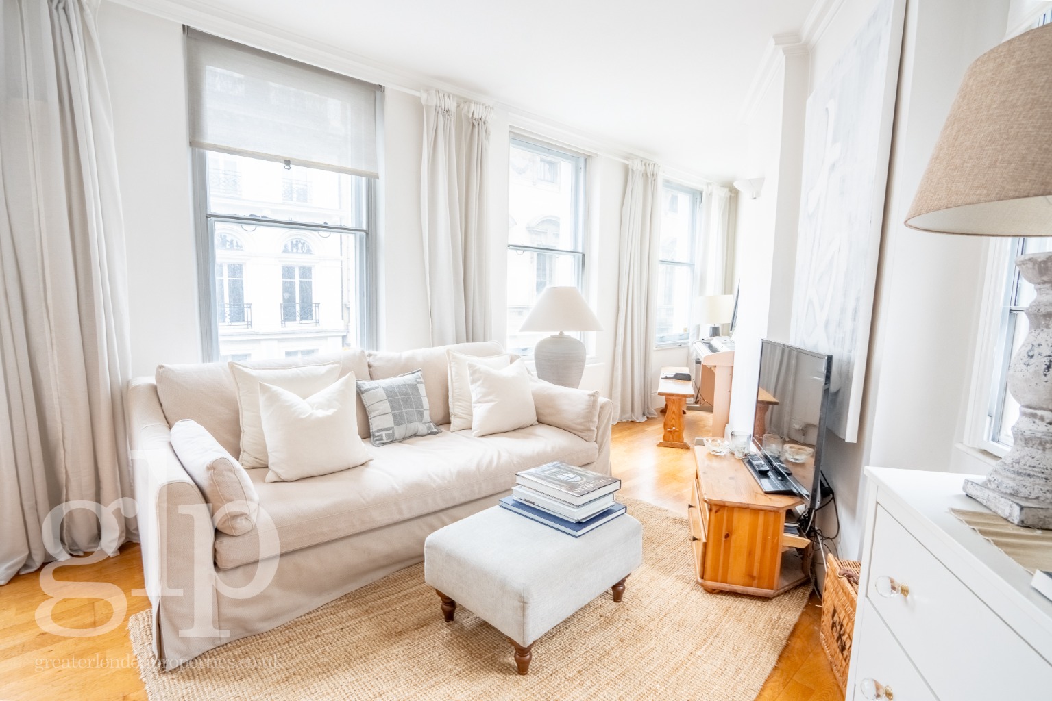 2 Bedroom Apartment, Garrick Street, Covent Garden, London, WC2E 9BH