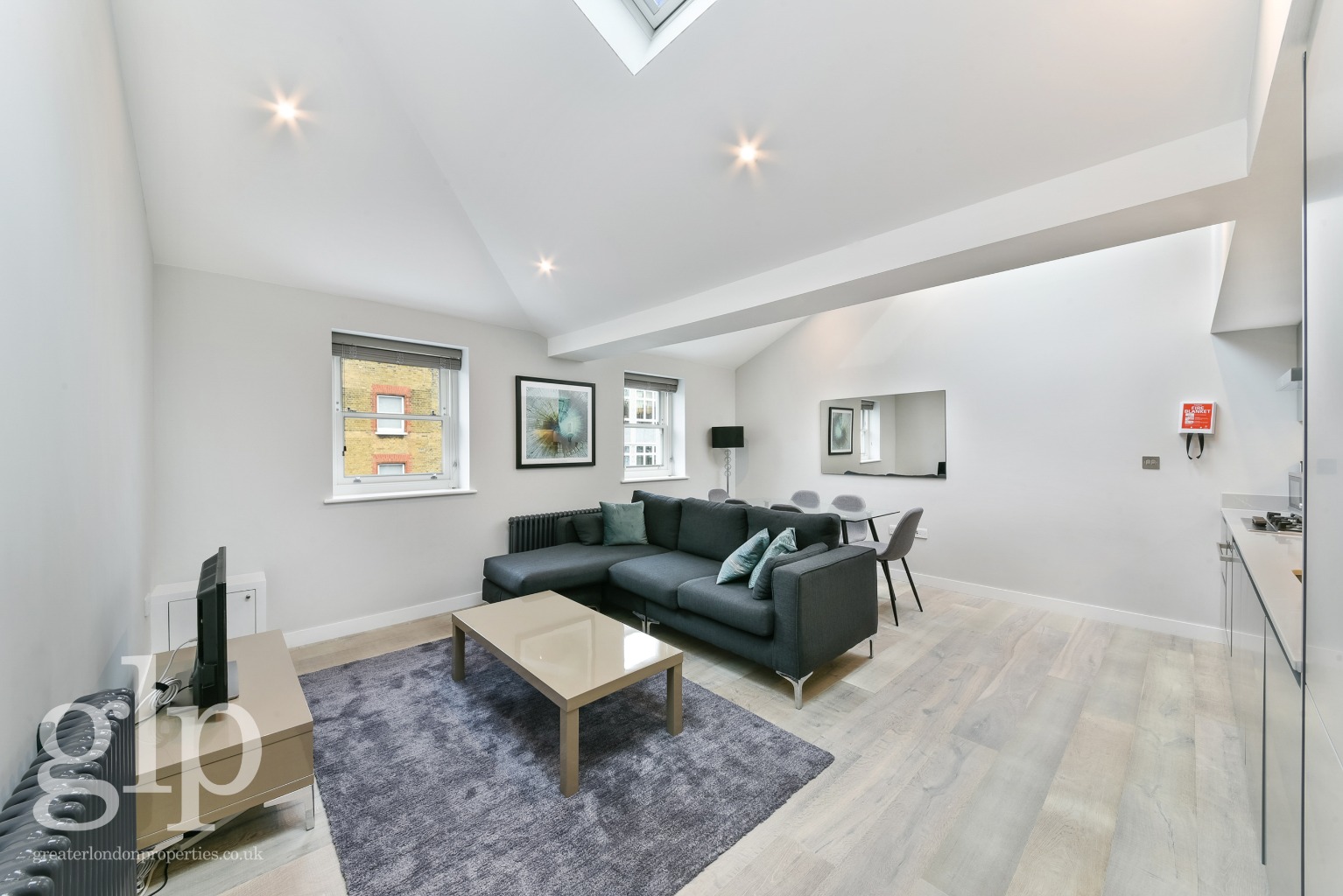 2 Bedroom Apartment, Goodge Street, Fitzrovia, W1T