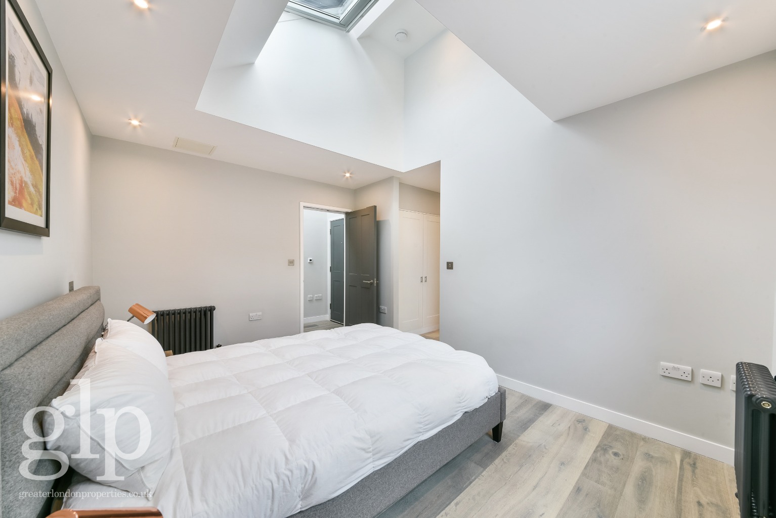 2 Bedroom Apartment, Goodge Street, Fitzrovia, W1T