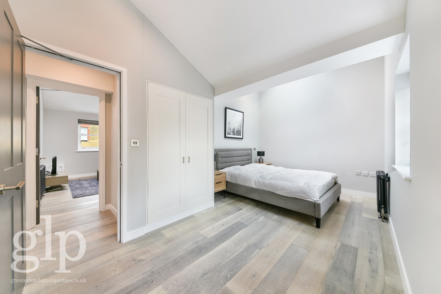 2 Bedroom Apartment, Goodge Street, Fitzrovia, W1T