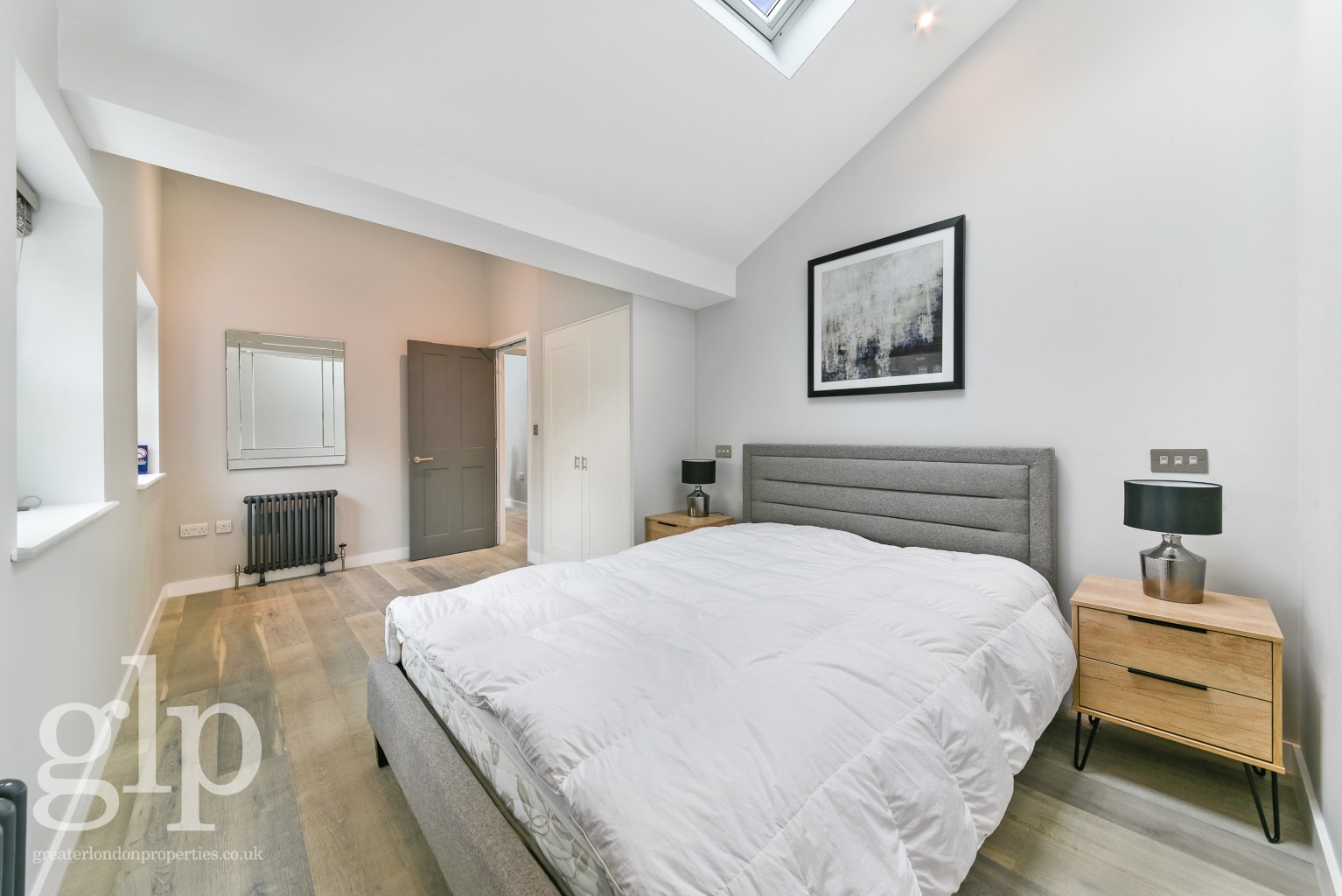 2 Bedroom Apartment, Goodge Street, Fitzrovia, W1T