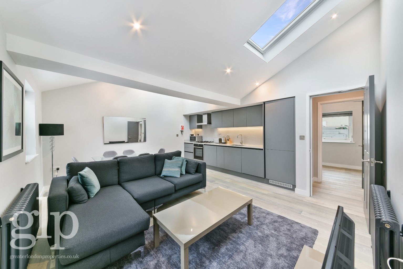 2 Bedroom Apartment, Goodge Street, Fitzrovia, W1T