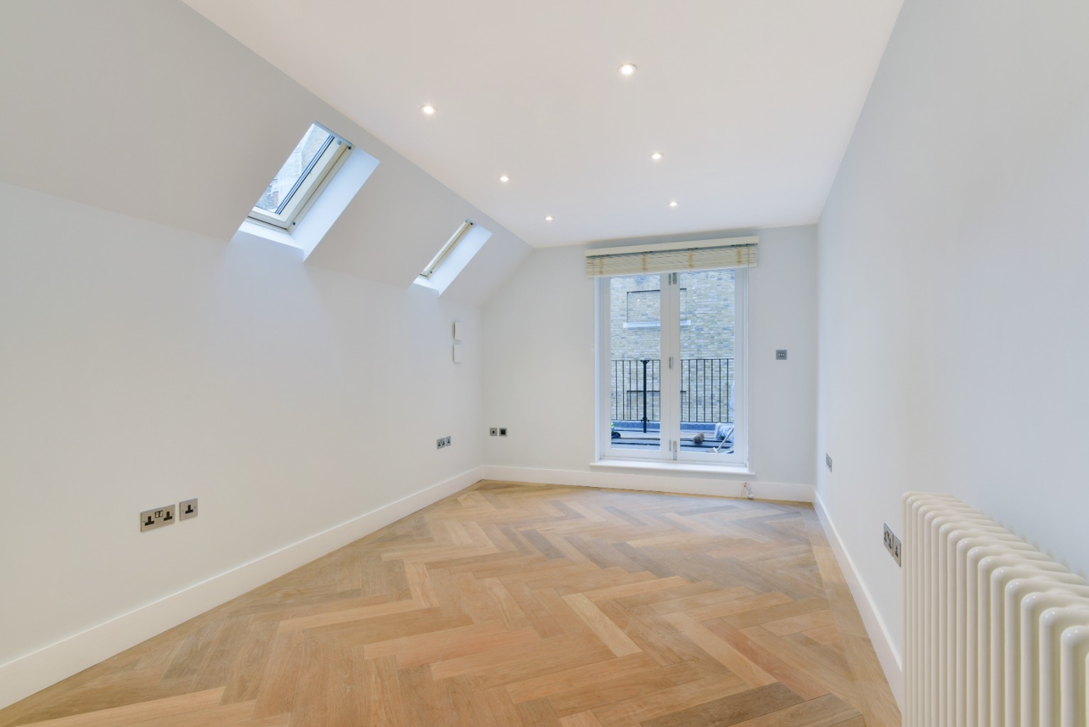 1 Bedroom Apartment, Brewer Street, Soho W1F