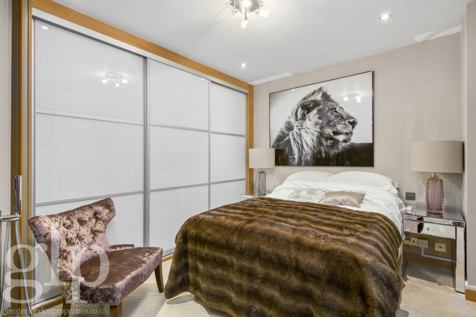 2 Bedroom Apartment, Upper John Street, Soho, W1F