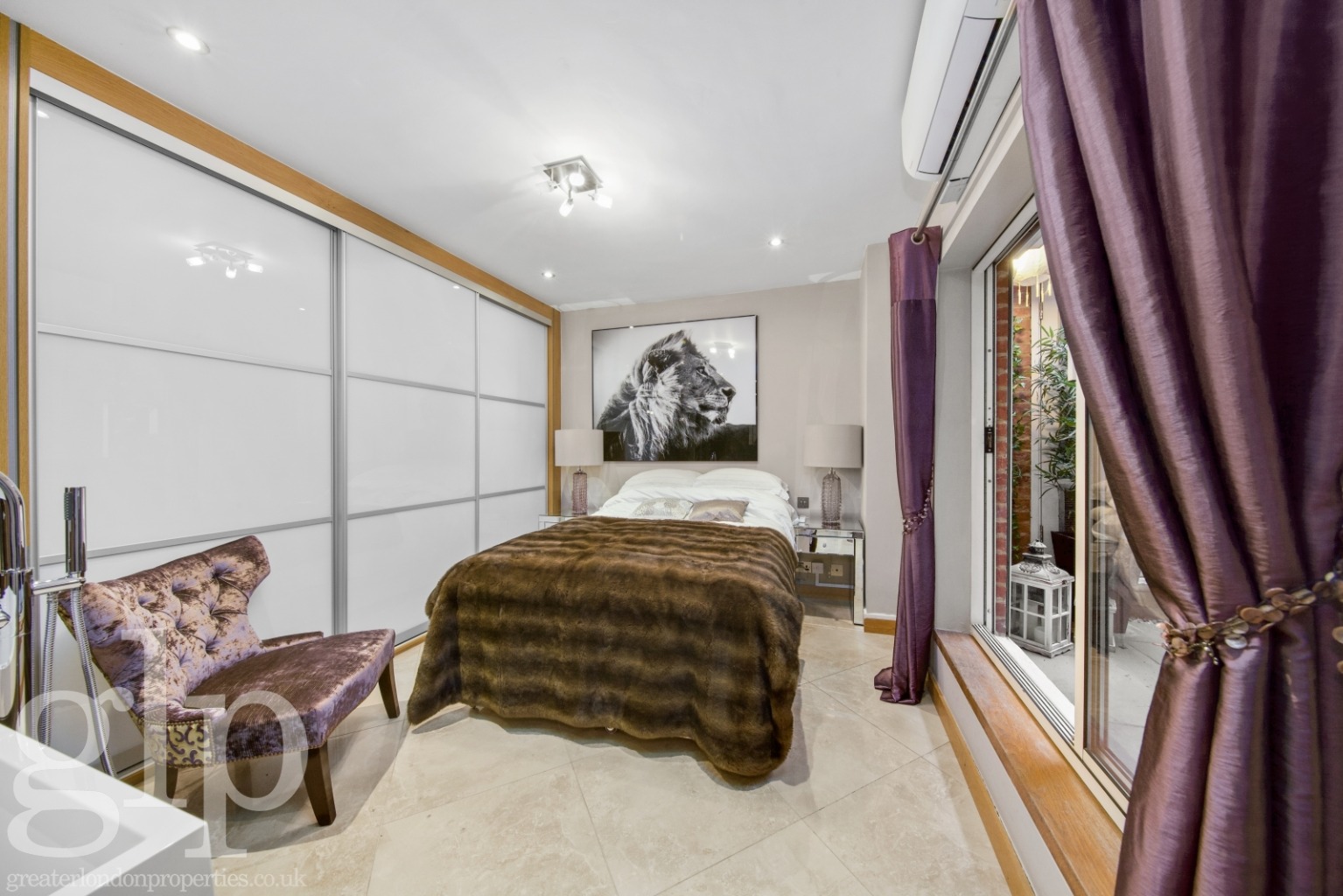 2 Bedroom Apartment, Upper John Street, Soho, W1F