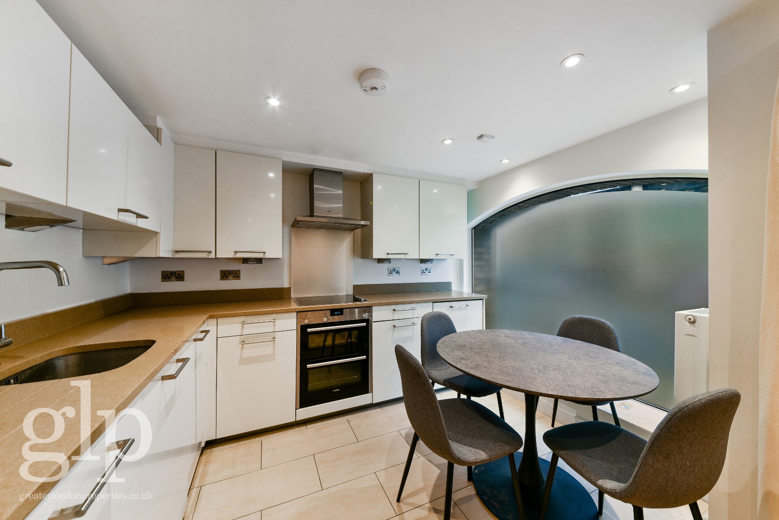 1 Bedroom Apartment, Ridgmount Street, Bloomsbury, WC1E