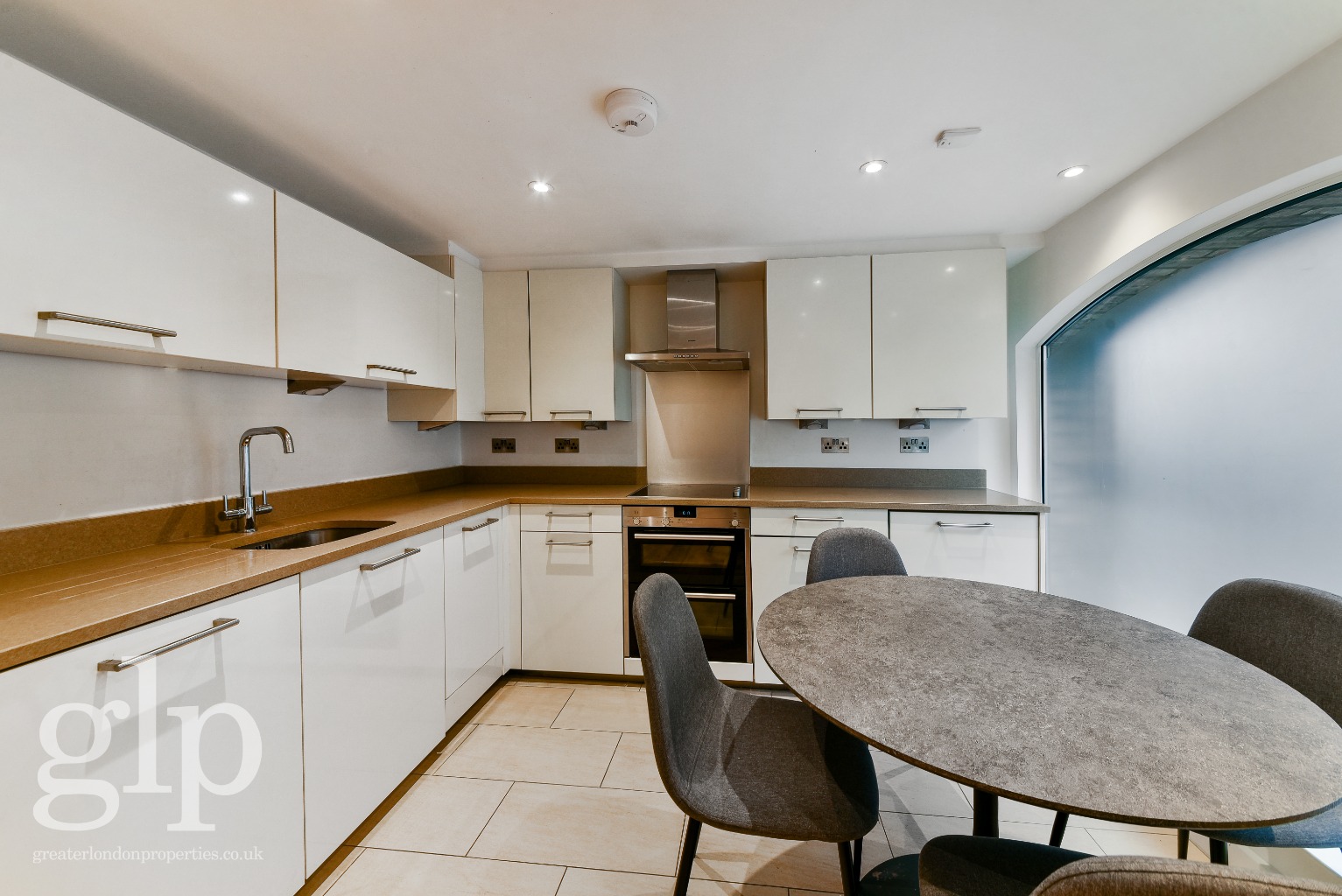 1 Bedroom Apartment, Ridgmount Street, Bloomsbury, WC1E