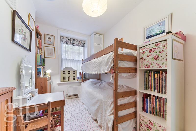 2 Bedroom Apartment, Robsart Mansions, Kenton Street, London, Greater London, WC1N 1NJ