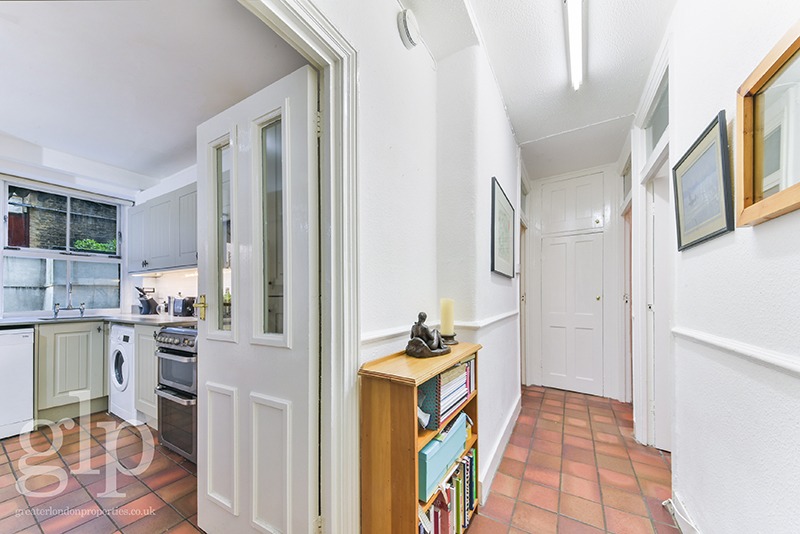 2 Bedroom Apartment, Robsart Mansions, Kenton Street, London, Greater London, WC1N 1NJ