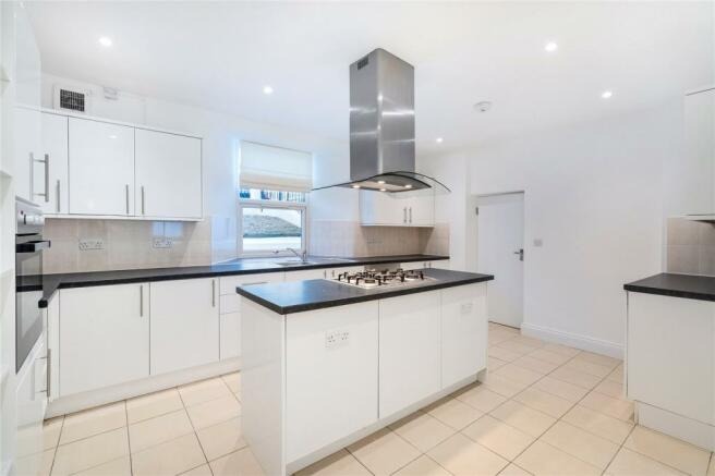 4 卧室排屋, Richmond Way, Brook Green, W12