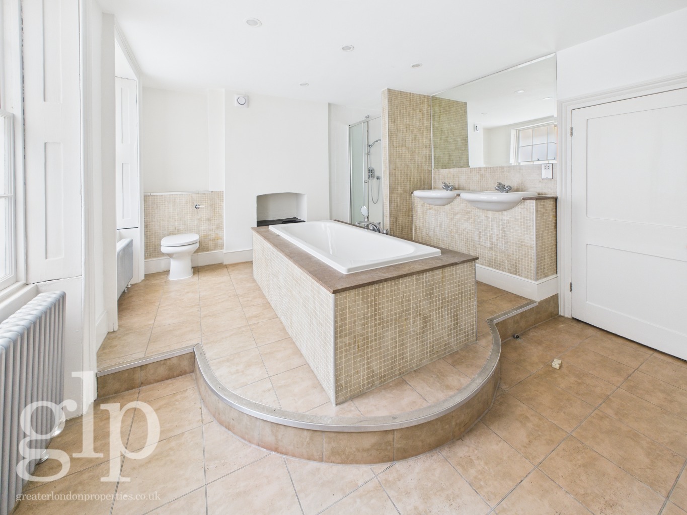 2 Bedroom Apartment, Earlham Street, Covent Garden, WC2H