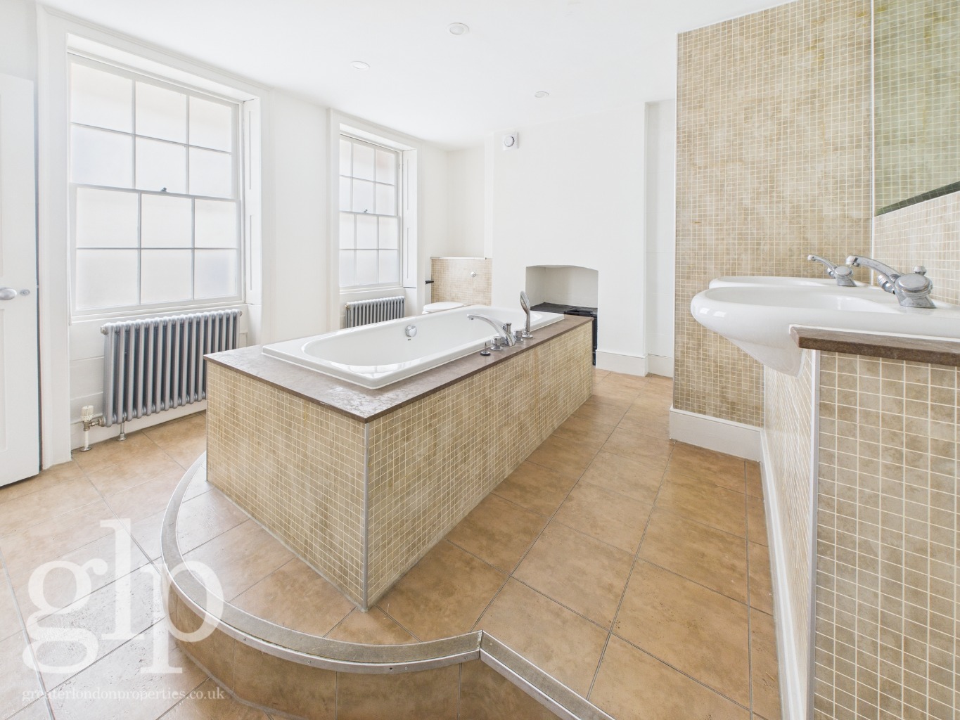 2 Bedroom Apartment, Earlham Street, Covent Garden, WC2H