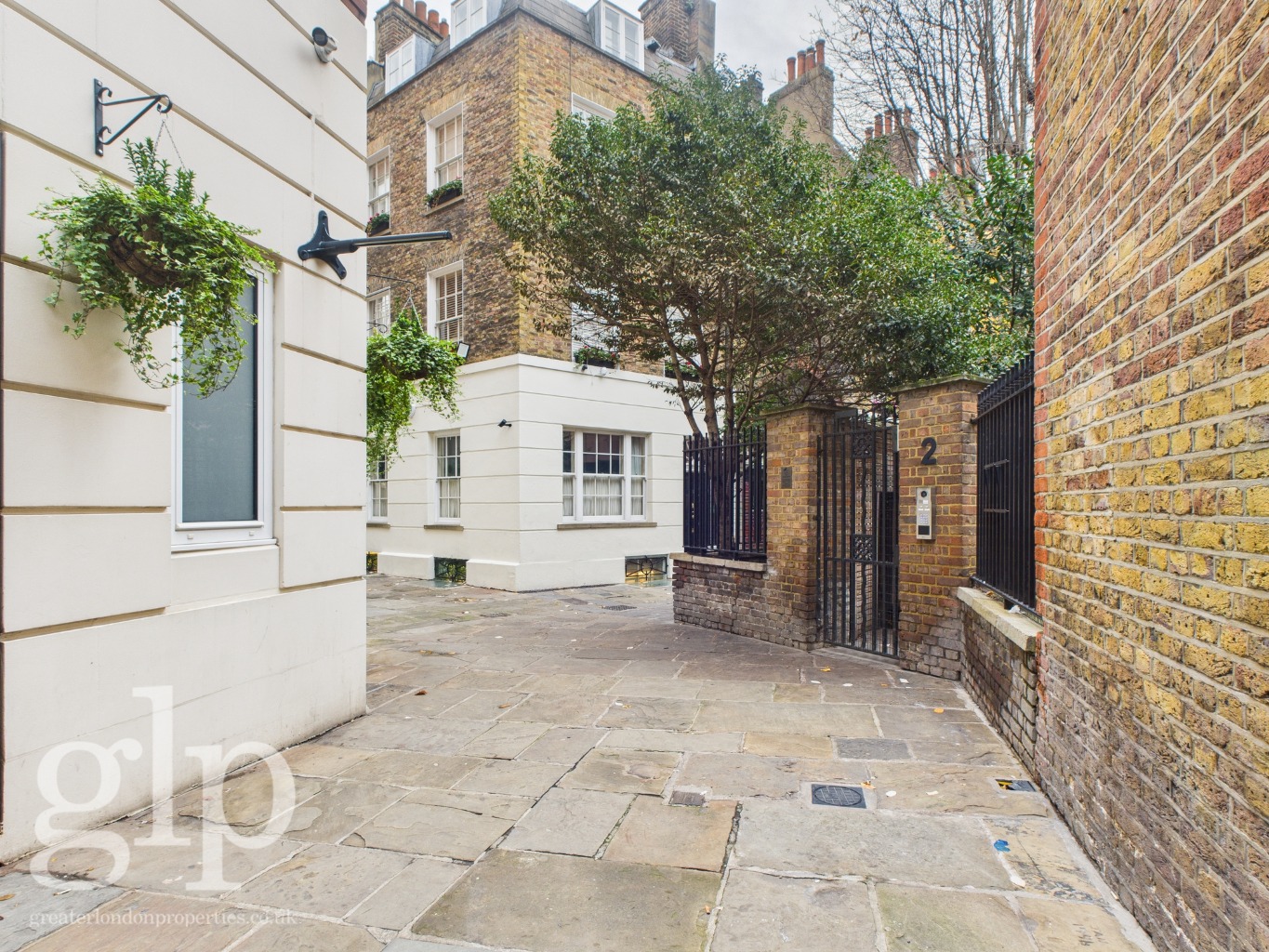 2 Bedroom Apartment, Earlham Street, Covent Garden, WC2H