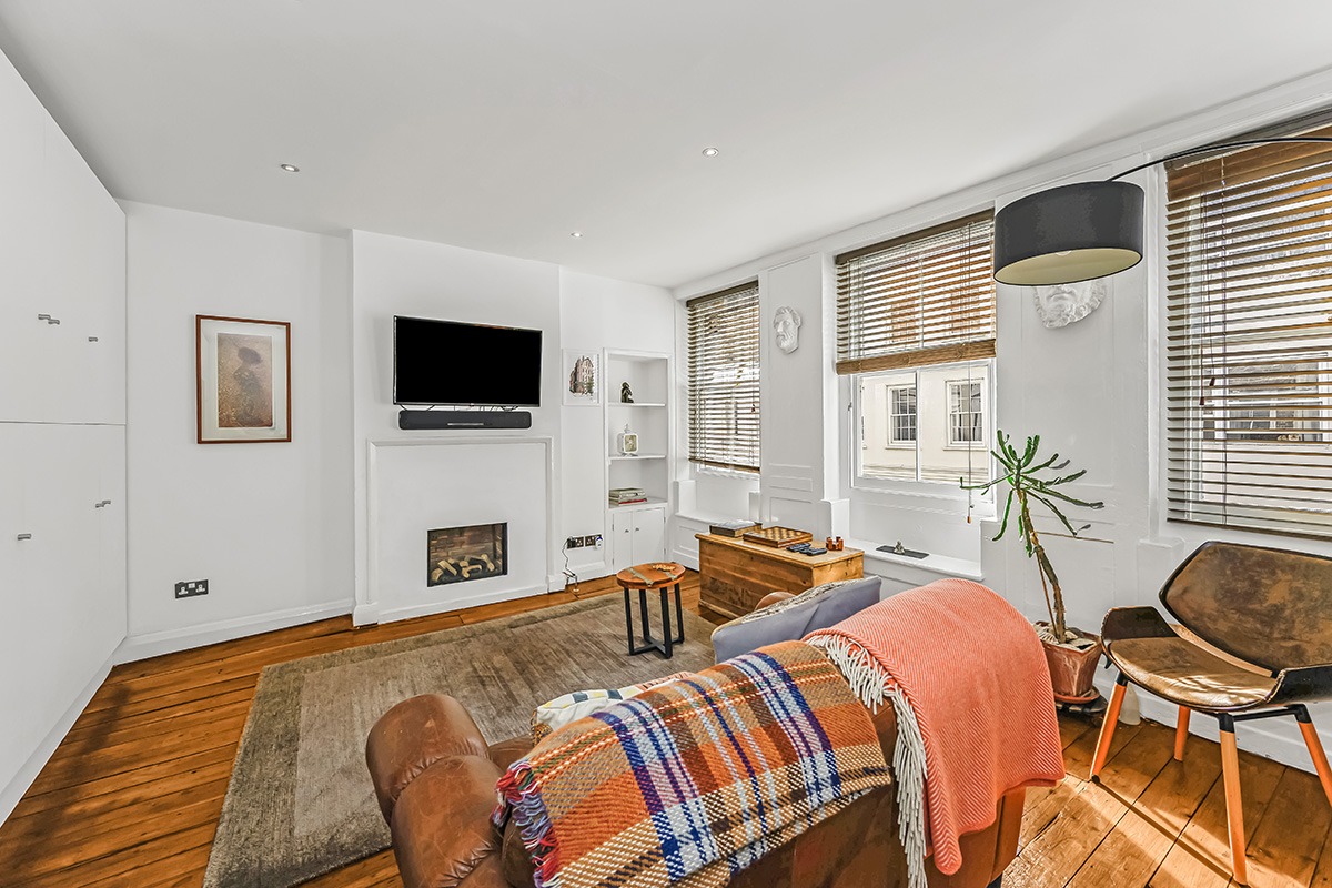 1 Bedroom Apartment, Berwick Street, London, W1F