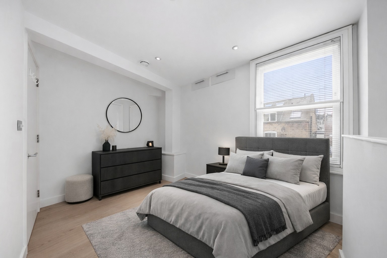 1 Bedroom Apartment, Catherine Street, London, WC2B