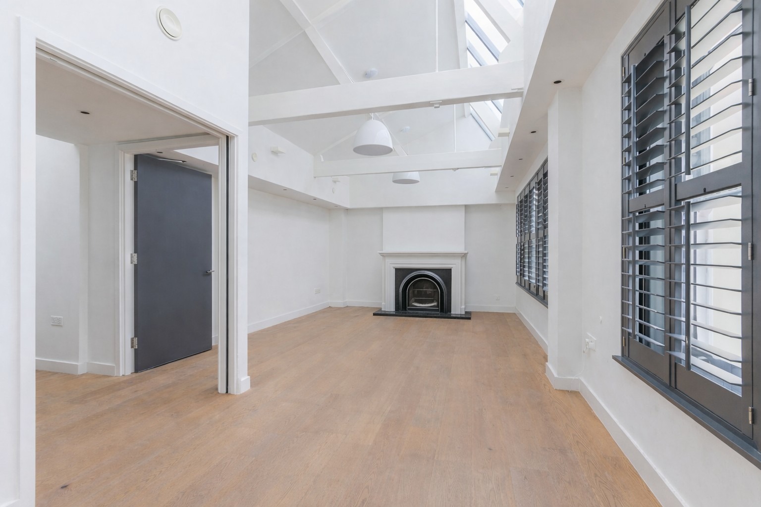 2 Bedroom Apartment, St. Martin’s Lane, Covent Garden , WC2N