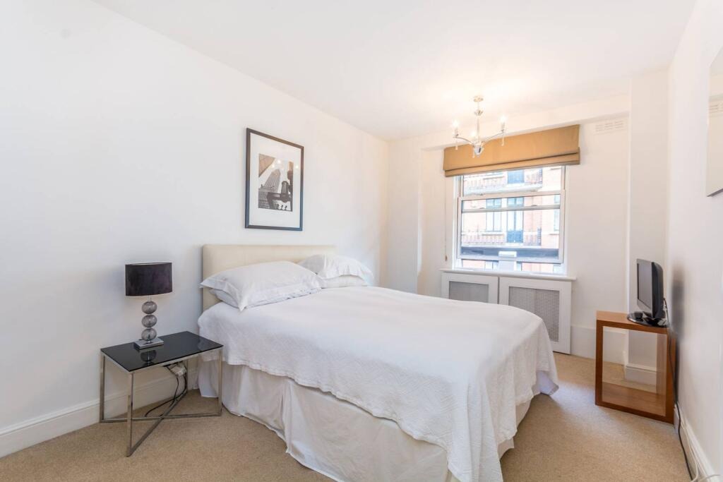 2 Bedroom Apartment, Weymouth Street, Marylebone, W1W