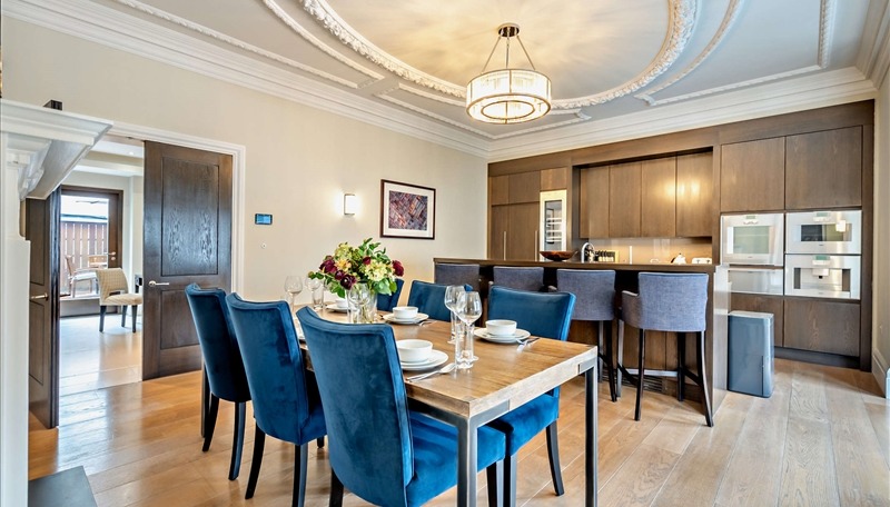 2 Bedroom Apartment, Duke Street, Mayfair, W1K 5