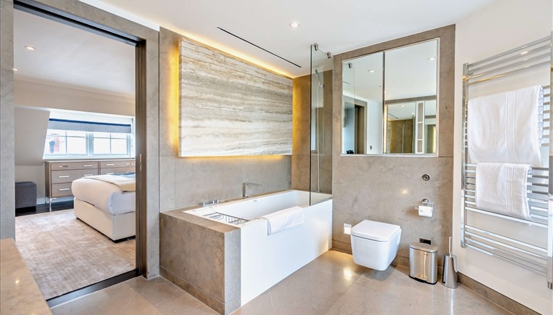 2 Bedroom Apartment, Duke Street, Mayfair, W1K 5