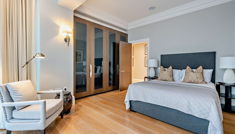 2 Bedroom Apartment, Duke Street, Mayfair, W1K 5