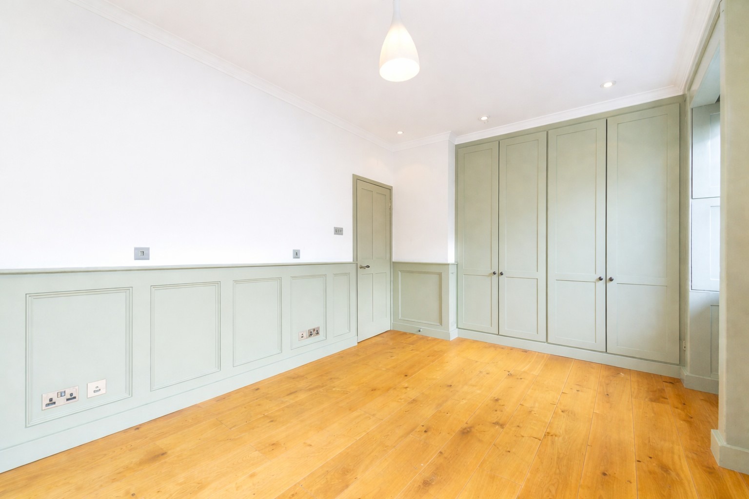 2 Bedroom Apartment, Tavistock Street, Covent Garden, WC2E