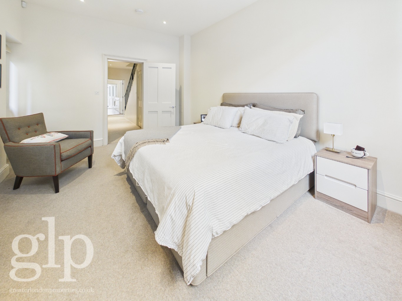 3 Bedroom Flat, Bloomsbury Square, Bloomsbury, WC1A