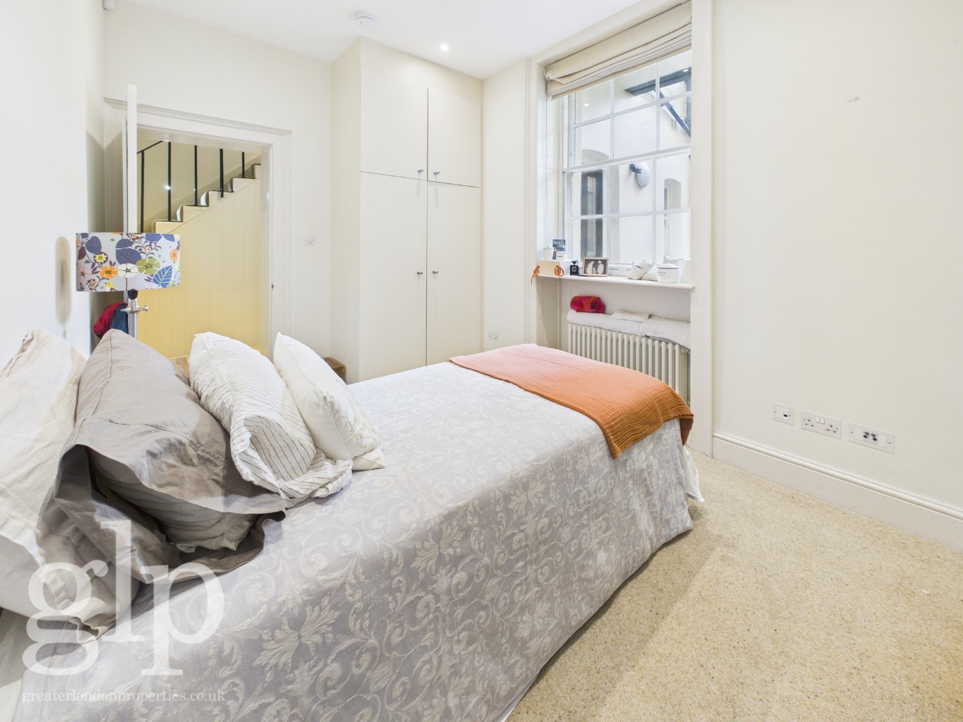 3 Bedroom Flat, Bloomsbury Square, Bloomsbury, WC1A