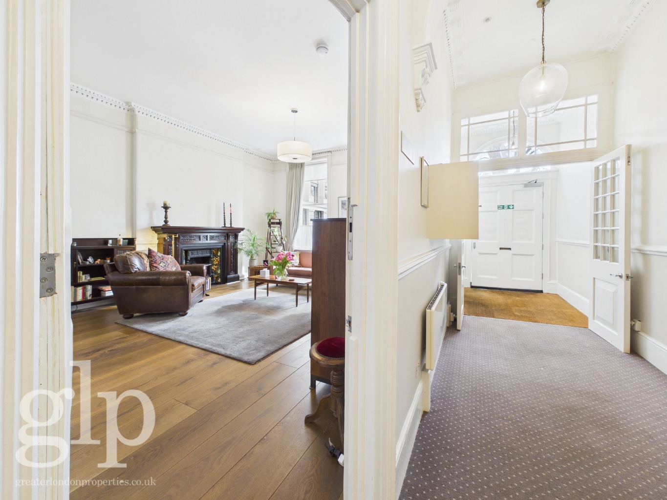 3 Bedroom Flat, Bloomsbury Square, Bloomsbury, WC1A