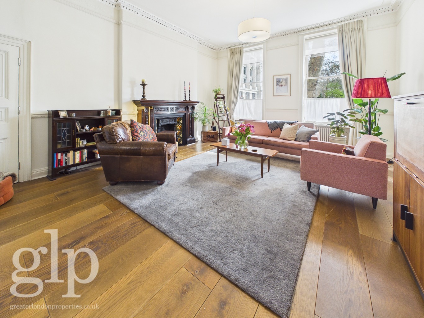 3 Bedroom Flat, Bloomsbury Square, Bloomsbury, WC1A