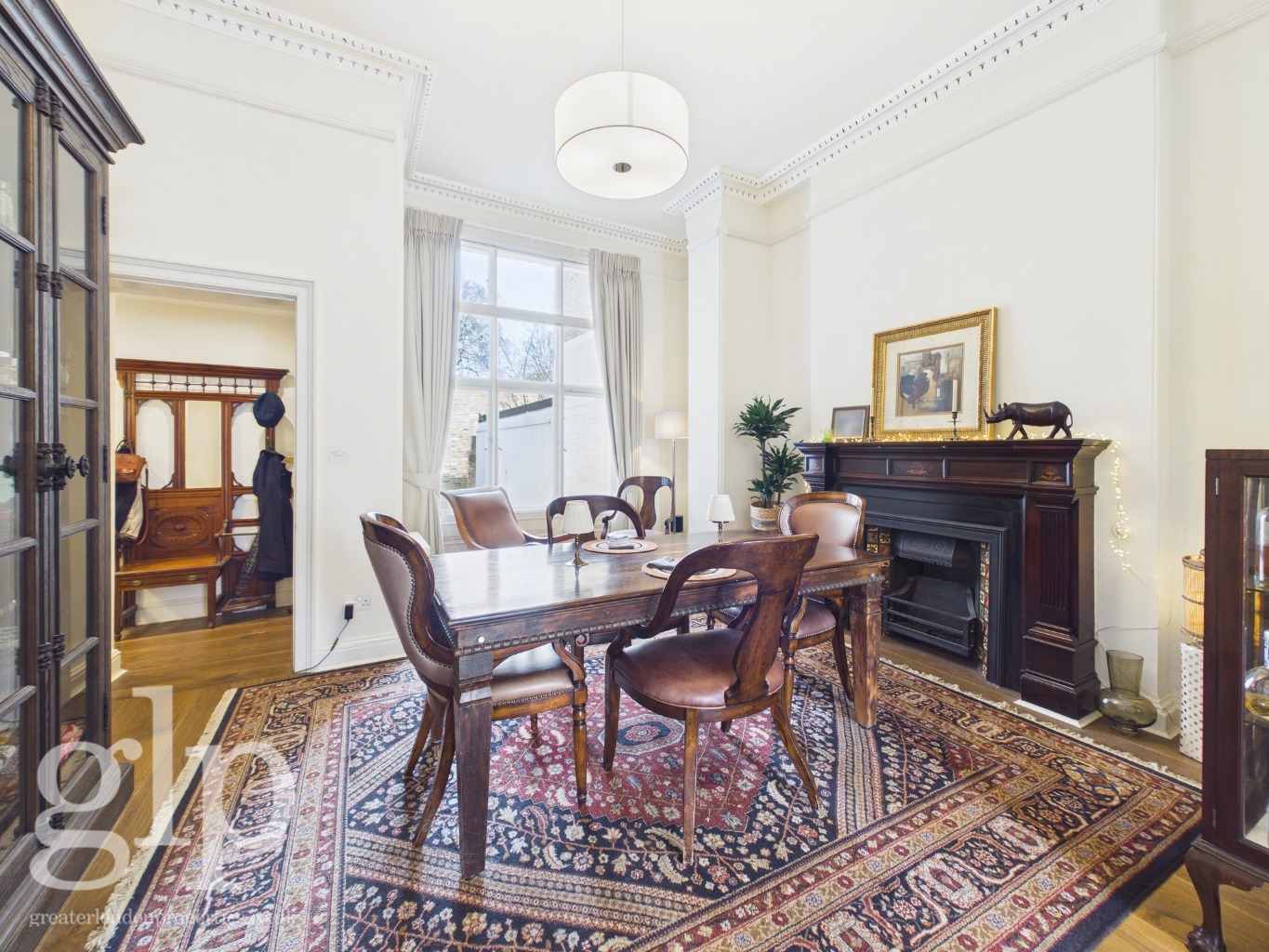 3 Bedroom Flat, Bloomsbury Square, Bloomsbury, WC1A