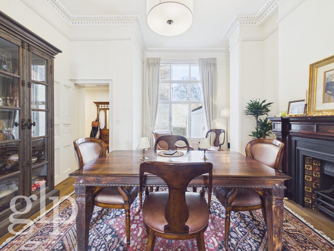 3 Bedroom Flat, Bloomsbury Square, Bloomsbury, WC1A