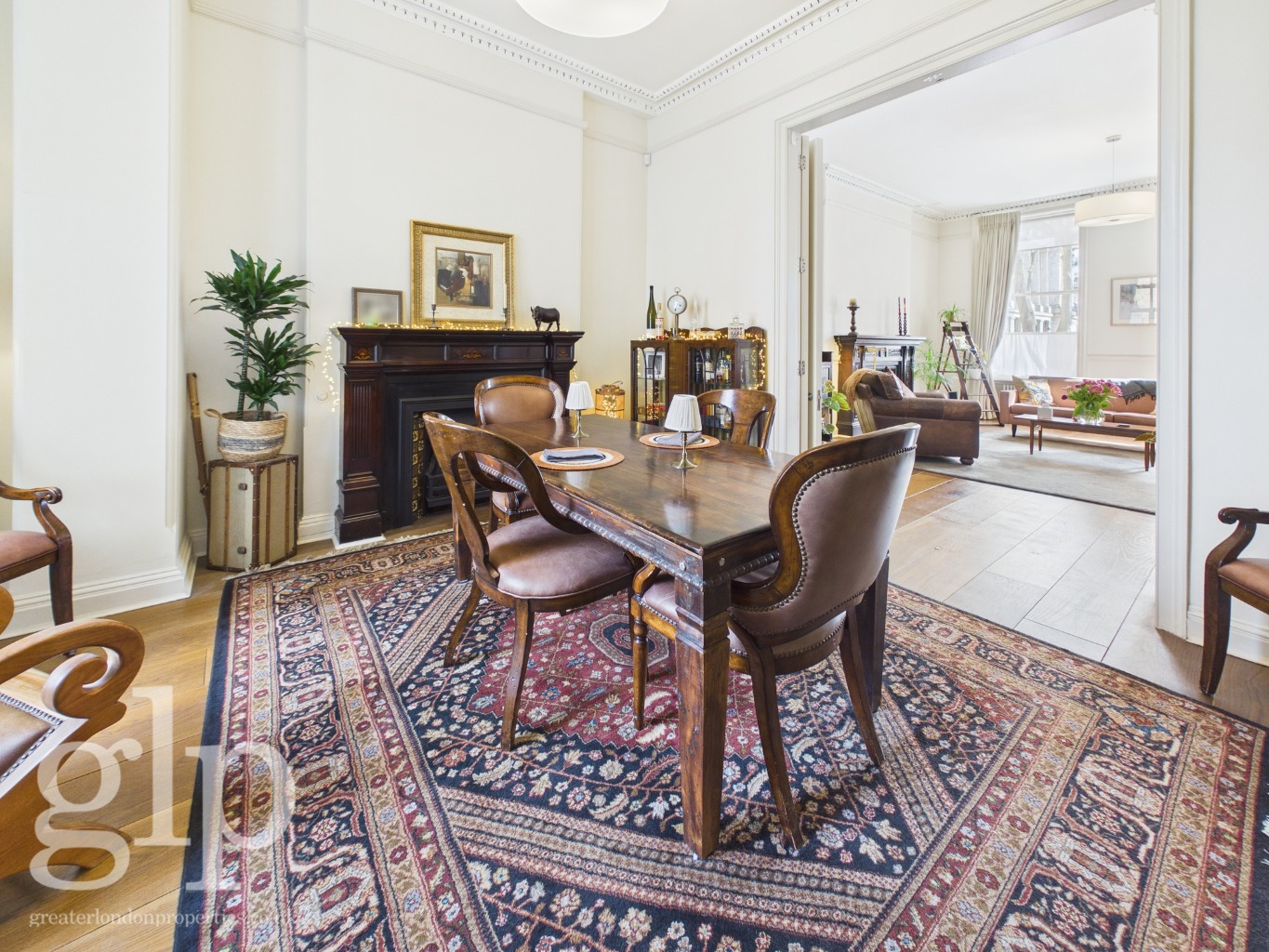 3 Bedroom Flat, Bloomsbury Square, Bloomsbury, WC1A