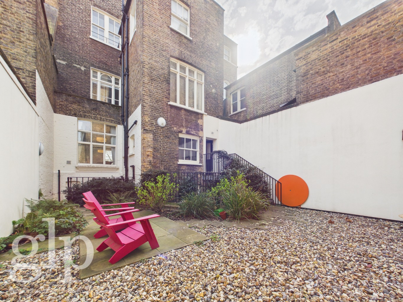 3 Bedroom Flat, Bloomsbury Square, Bloomsbury, WC1A